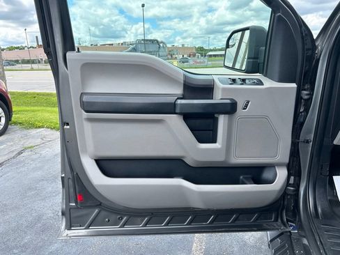 Used 2016 Ford F150 XL w/ Equipment Group 101A Mid AWD/4WD image 32