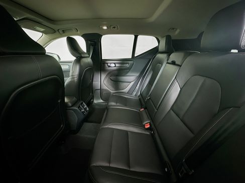 Used 2024 Volvo XC40 B5 Plus w/ Climate Package image 29