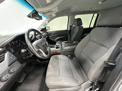 Used 2019 GMC Yukon XL Denali w/ Open Road Package image 10