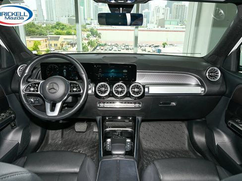 Used 2022 Mercedes-Benz GLB 250 image 8