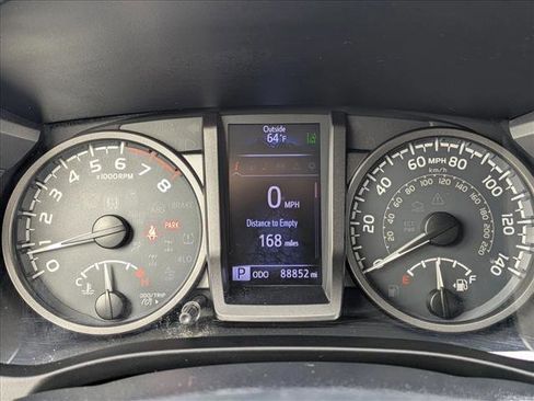 Used 2019 Toyota Tacoma TRD Off-Road image 11