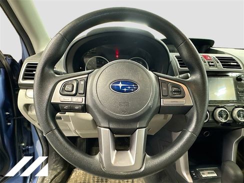 Used 2018 Subaru Forester 2.5i Premium w/ All-Weather Package image 11
