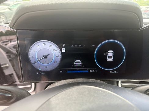 Used 2024 Hyundai Elantra Limited FWD image 16