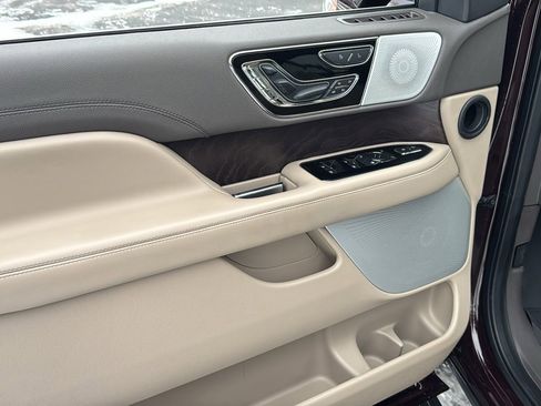 Used 2023 Lincoln Navigator Reserve w/ Equipment Group 201A image 11