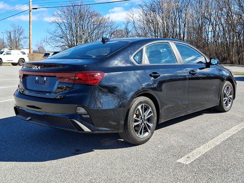 Used 2023 Kia Forte LXS image 6