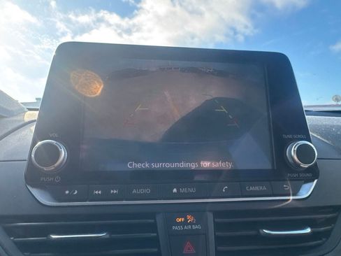 Certified 2023 Nissan Altima 2.5 SV FWD image 39