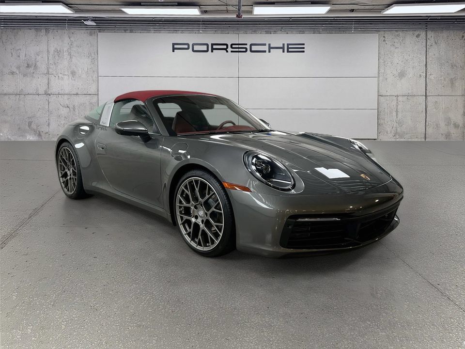 Certified 2024 Porsche 911 Targa 4 AWD/4WD image 7