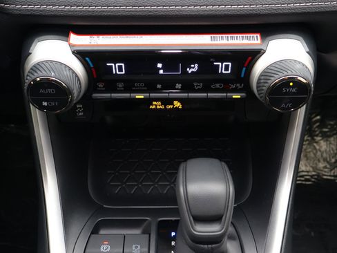 Used 2024 Toyota RAV4 XLE image 27