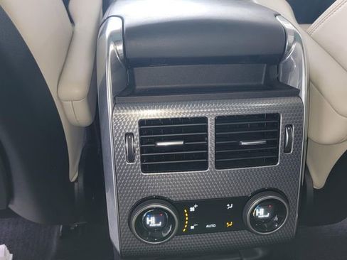 Used 2021 Land Rover Range Rover Sport HST image 27