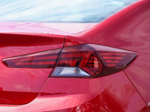 Used 2020 Hyundai Elantra SEL image 21