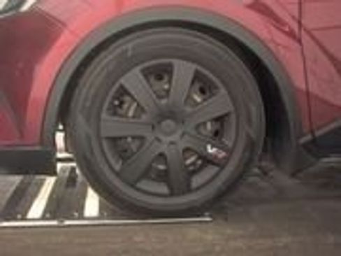 Used 2019 Toyota C-HR LE image 9