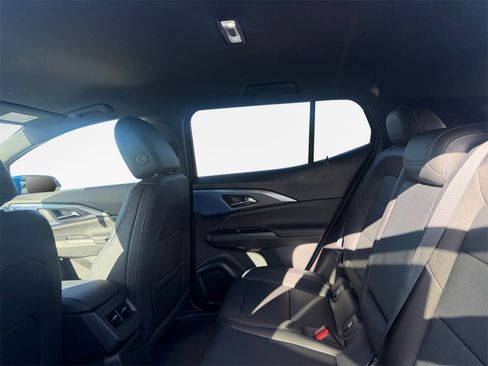 New 2026 Chevrolet Equinox EV LT image 24