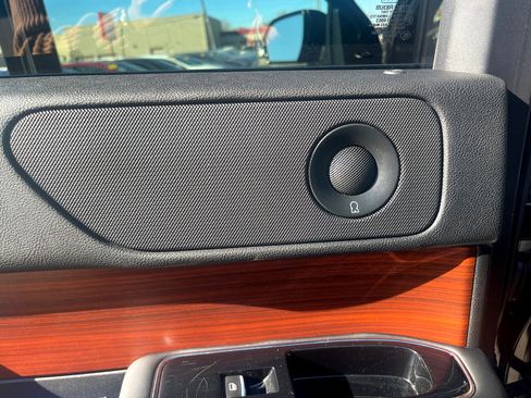 Used 2021 Lincoln Navigator Reserve image 19