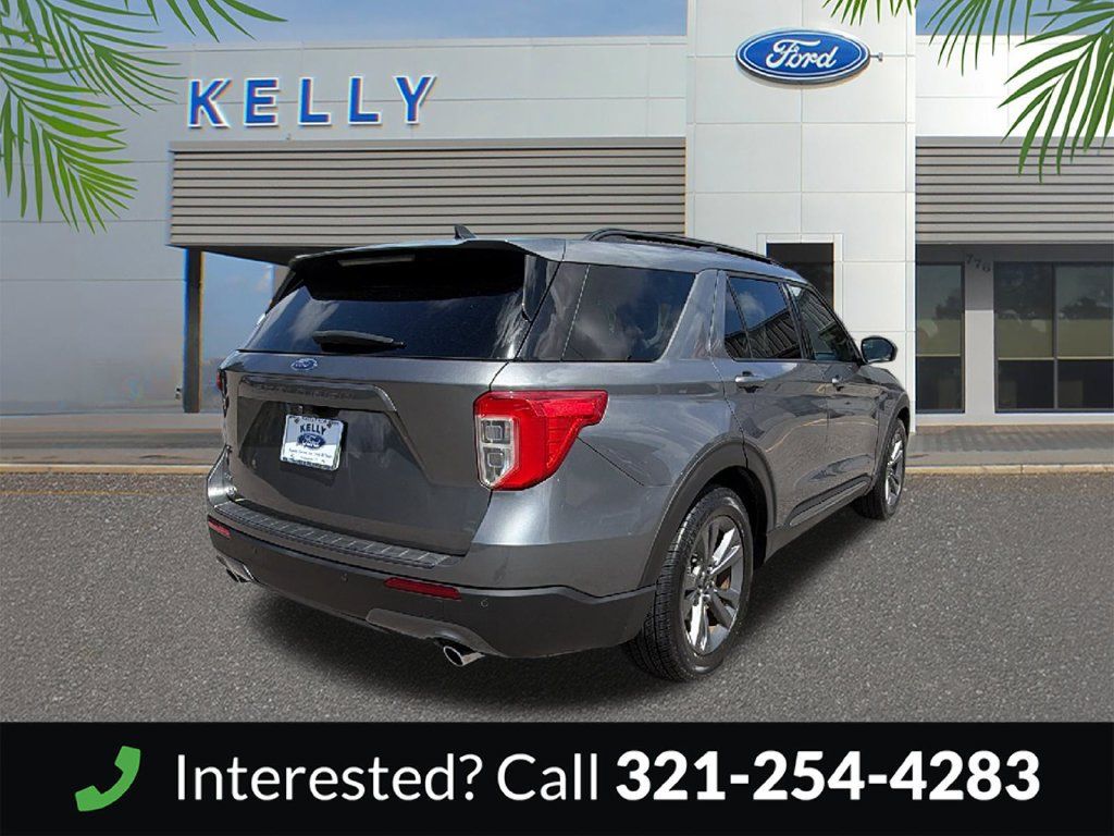 Used 2021 Ford Explorer XLT w/ Equipment Group 202A RWD image 5