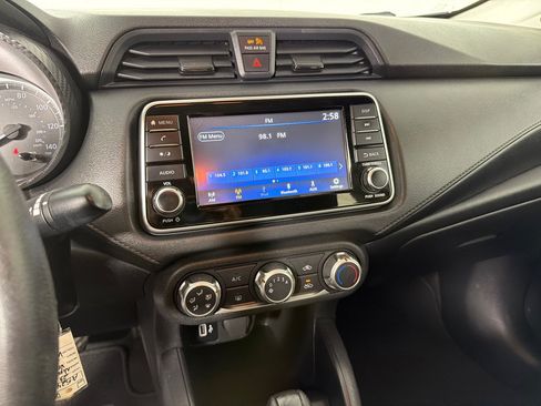 Used 2023 Nissan Versa S FWD image 16