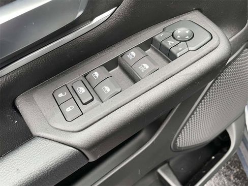 New 2026 RAM 1500 4x4 Crew Cab image 26