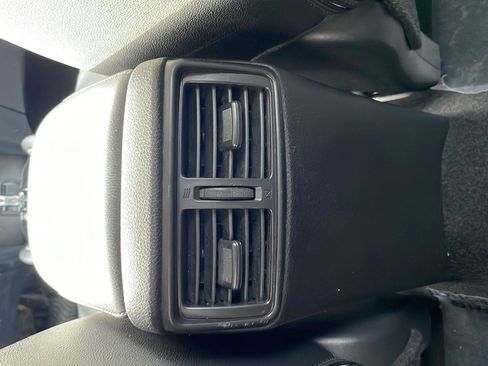 Used 2016 Nissan Rogue SL w/ SL Premium Package image 23