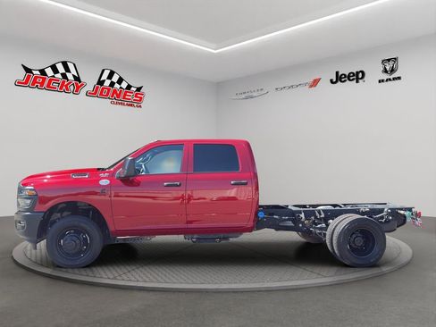 Used 2026 RAM 3500 Tradesman RWD image 3