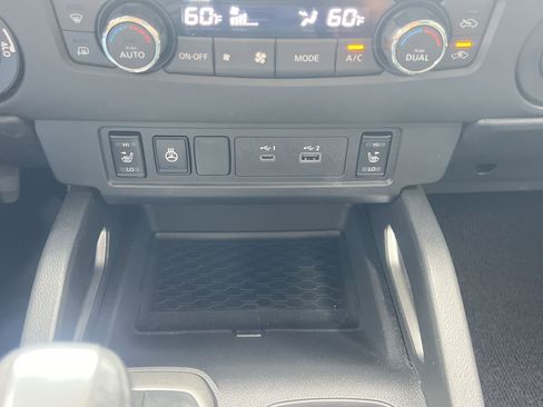 Certified 2024 Nissan Frontier SL AWD/4WD image 9