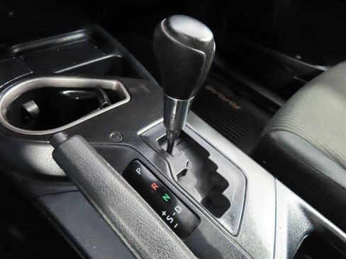 Used 2016 Toyota RAV4 LE image 26