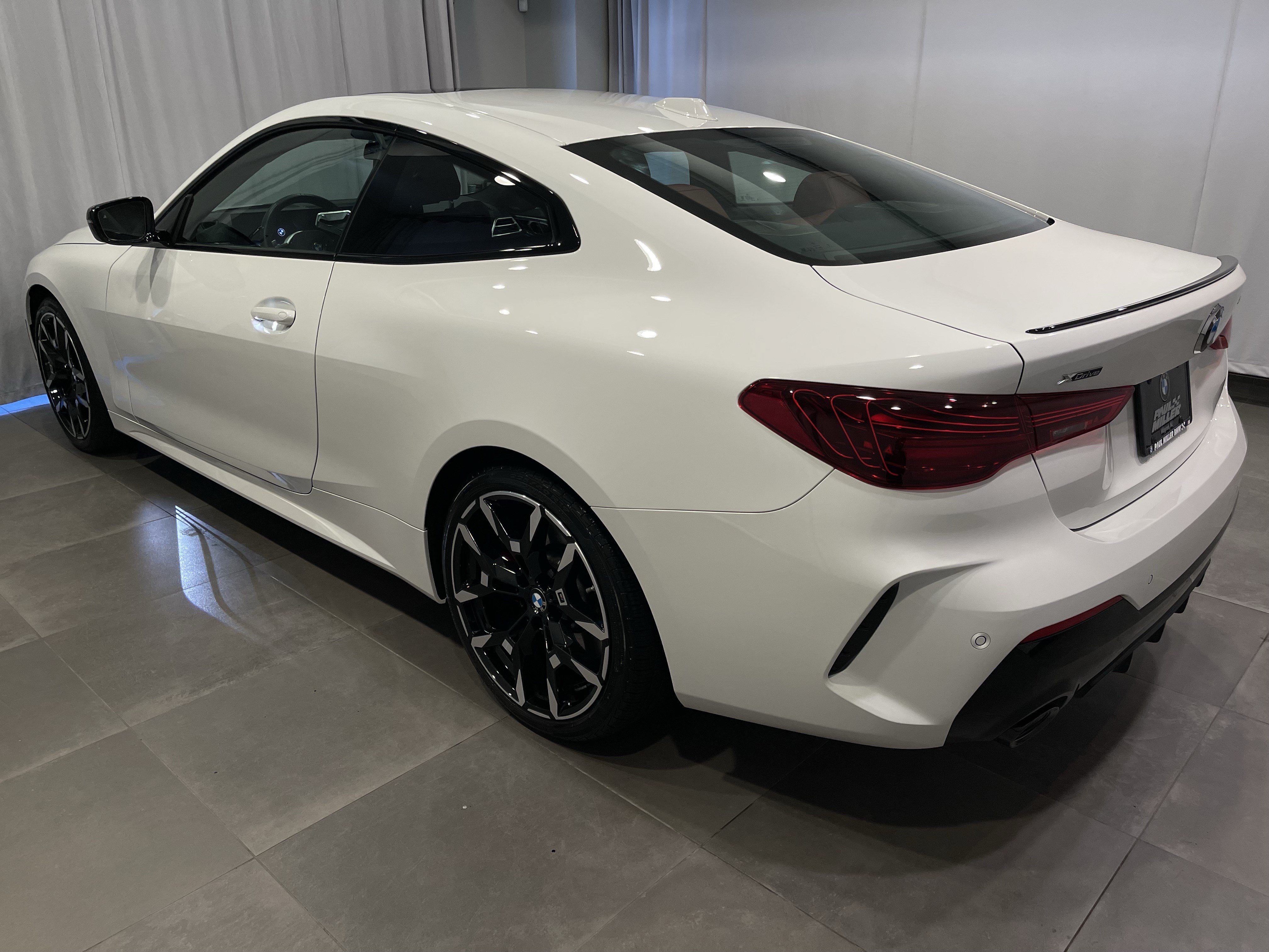 Used 2026 BMW 430i xDrive Coupe w/ M Sport Package AWD/4WD image 4