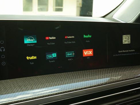 Used 2026 Cadillac Escalade ESV V image 18