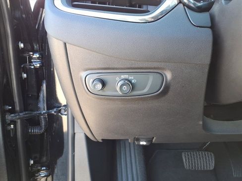 Used 2023 Chevrolet Equinox LS w/ LS Convenience Package image 17