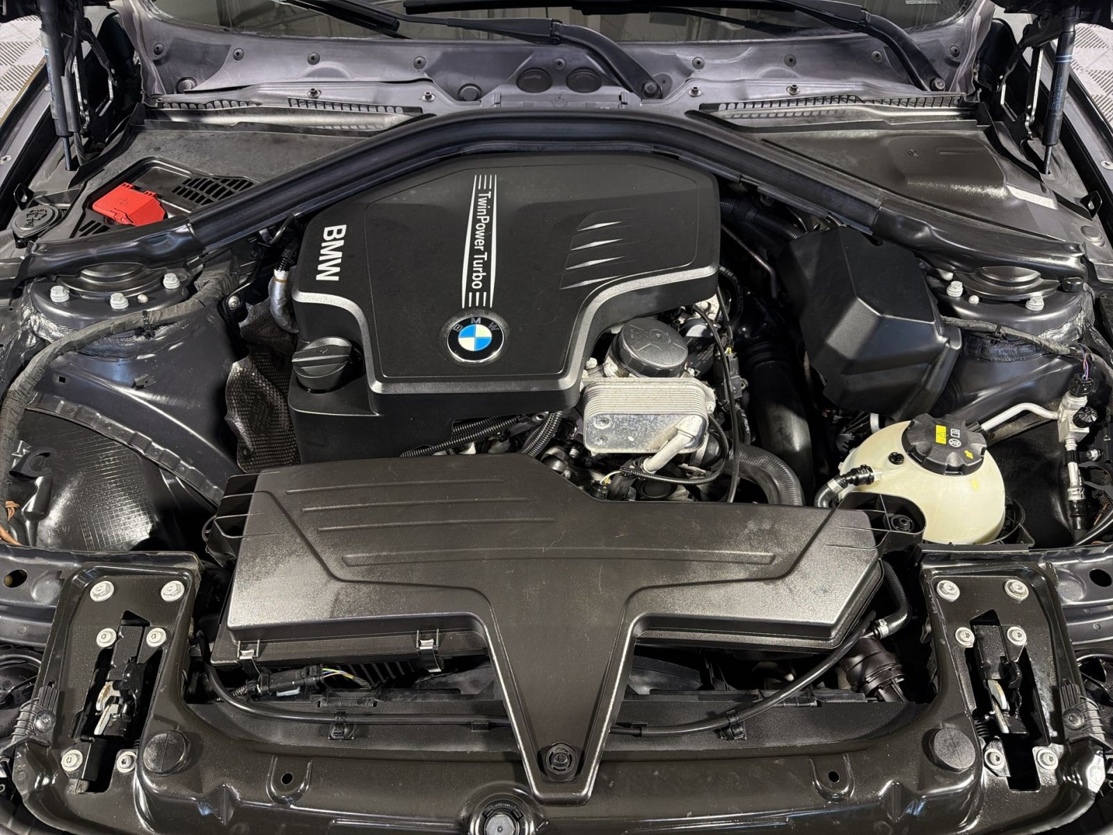 Used 2016 BMW 328i xDrive Sedan AWD/4WD image 29