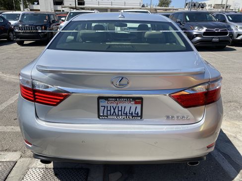 Used 2014 Lexus ES 350 w/ Premium Package FWD image 9