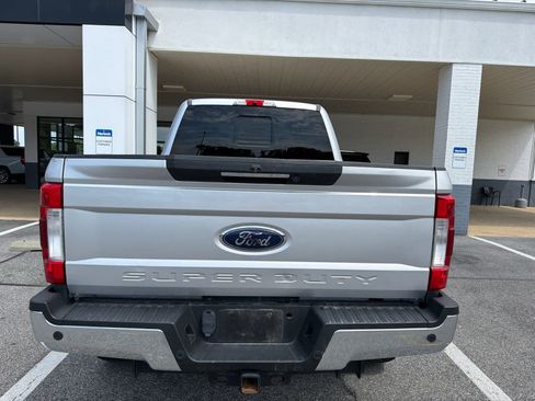 Used 2017 Ford F250 Lariat w/ Lariat Ultimate Package AWD/4WD image 6
