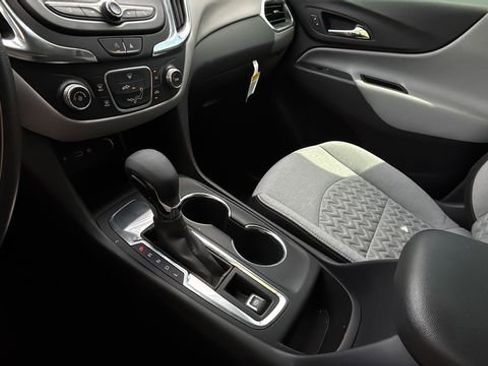 Used 2024 Chevrolet Equinox LS FWD image 15