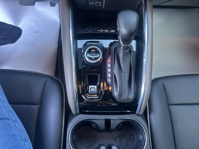 Used 2024 GMC Canyon Denali AWD/4WD image 29
