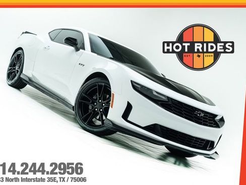 Used 2020 Chevrolet Camaro LT w/ Technology Package RWD image 1