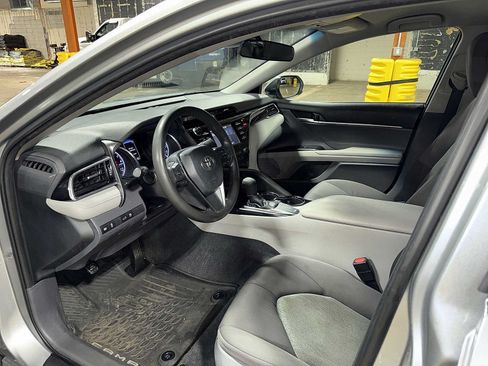 Used 2018 Toyota Camry LE FWD image 27