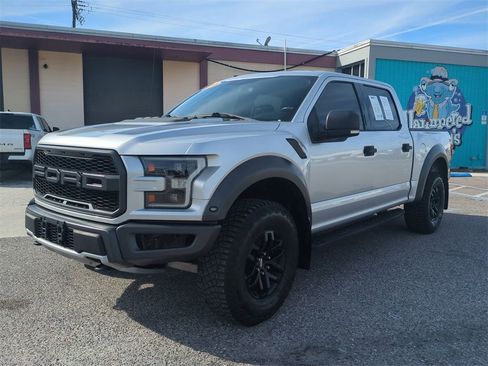 Used 2018 Ford F150 Raptor w/ Exterior Graphics Package image 9