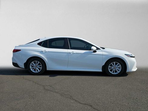 Used 2026 Toyota Camry LE w/ Preferred Package 2 (TMS) FWD image 2