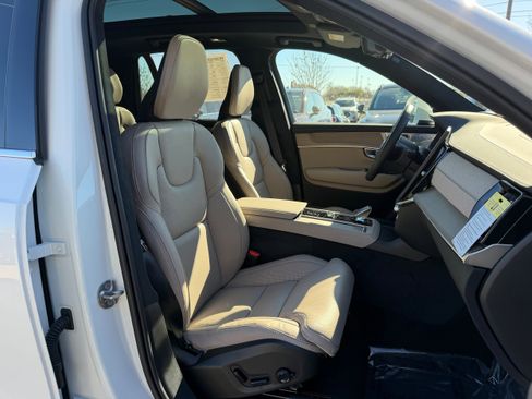 New 2026 Volvo XC90 T8 Ultra w/ Lounge Package image 8