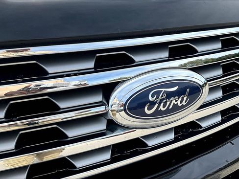 Used 2019 Ford Expedition Max Limited image 24