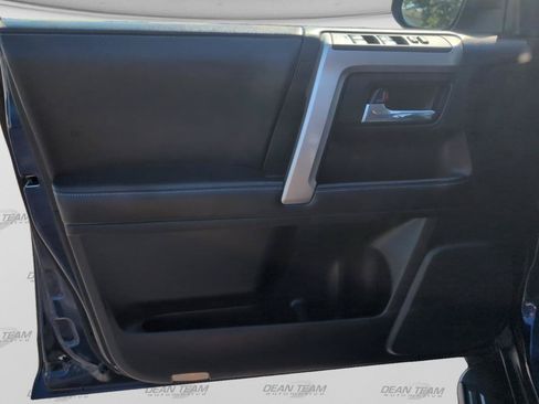 Used 2018 Toyota 4Runner SR5 Premium AWD/4WD image 11