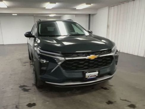 New 2026 Chevrolet Trax LT w/ Driver Confidence Package image 3