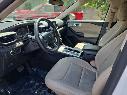 Used 2020 Ford Explorer Limited AWD/4WD image 10