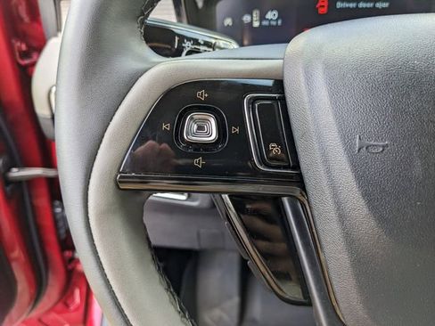 Used 2025 Lincoln Corsair AWD w/ Equipment Group 101A image 31