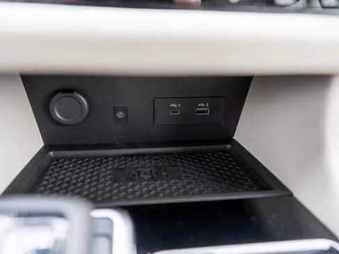 Certified 2025 Nissan Pathfinder SL image 35