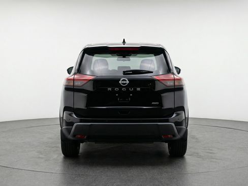 Used 2025 Nissan Rogue SV image 7