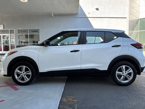 Used 2025 Nissan Kicks Play S FWD image 6