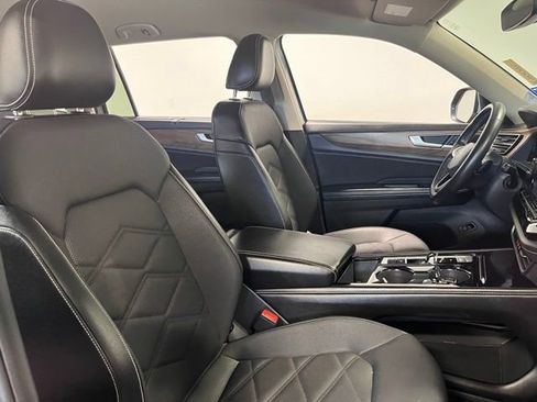 Used 2024 Volkswagen Atlas SE image 10