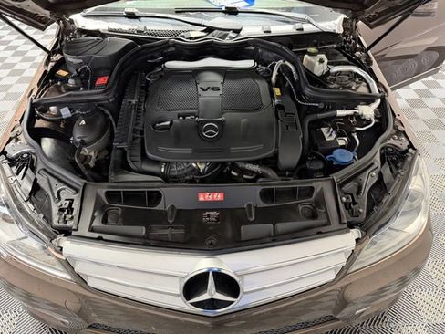 Used 2013 Mercedes-Benz C 300 4MATIC Sedan image 38