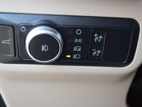 Used 2020 Ford Escape SEL image 20