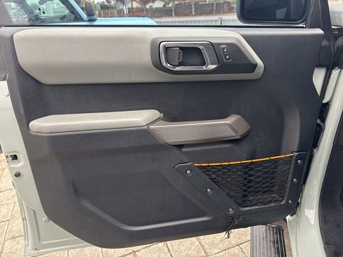 Used 2022 Ford Bronco Badlands image 12