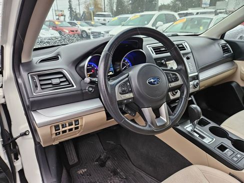 Used 2017 Subaru Outback 2.5i Premium image 16